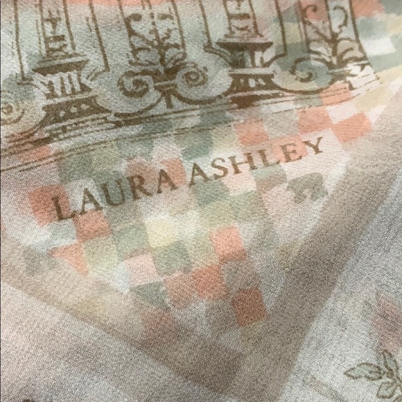 Scarf - Picture 3 of 4